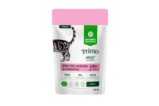 Visų veislių suaugusių kačių šlapias pašaras su balta žuvimi, ančiuviais ir spanguolėmis